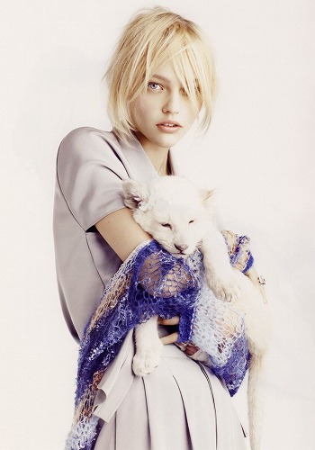 Sasha Pivovarova (サーシャ・ピヴォヴァロヴァ)画像