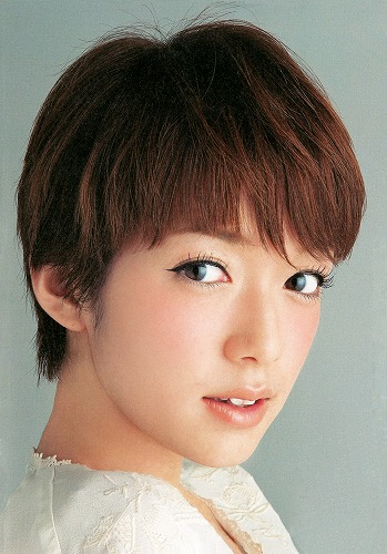 佐藤栞里ショートヘア画像