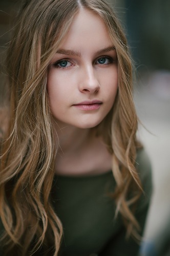 Olivia Dejonge (オリヴィア・デヨング)画像